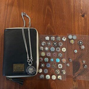 Magnolia And Vine Snap Charm Necklace Set with Case